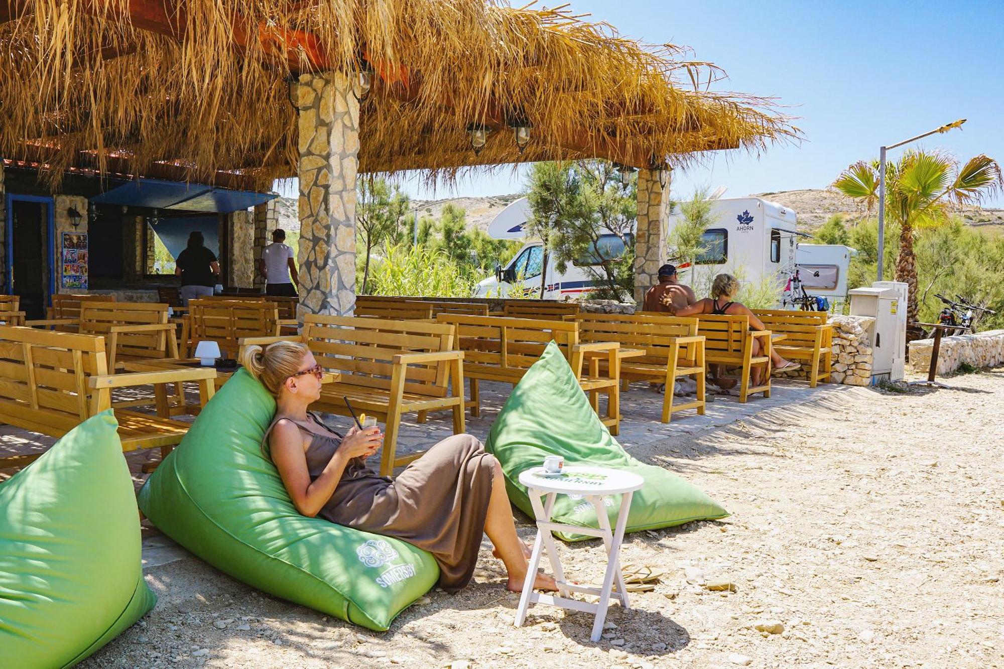 Terra Park Spiritos Hotel Kolan Ngoại thất bức ảnh